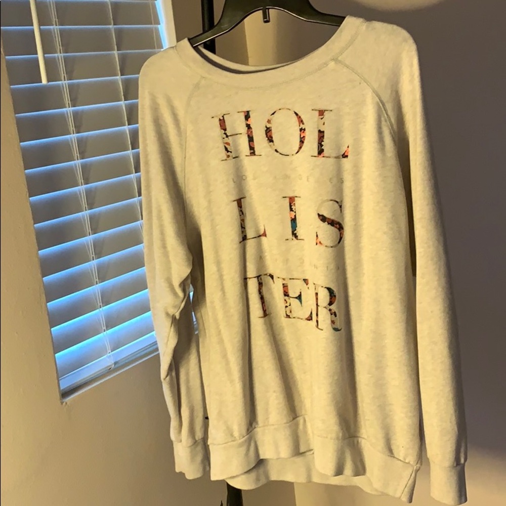 Hollister Women’s Sweater (NWOT)